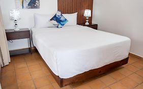 Hotel H4